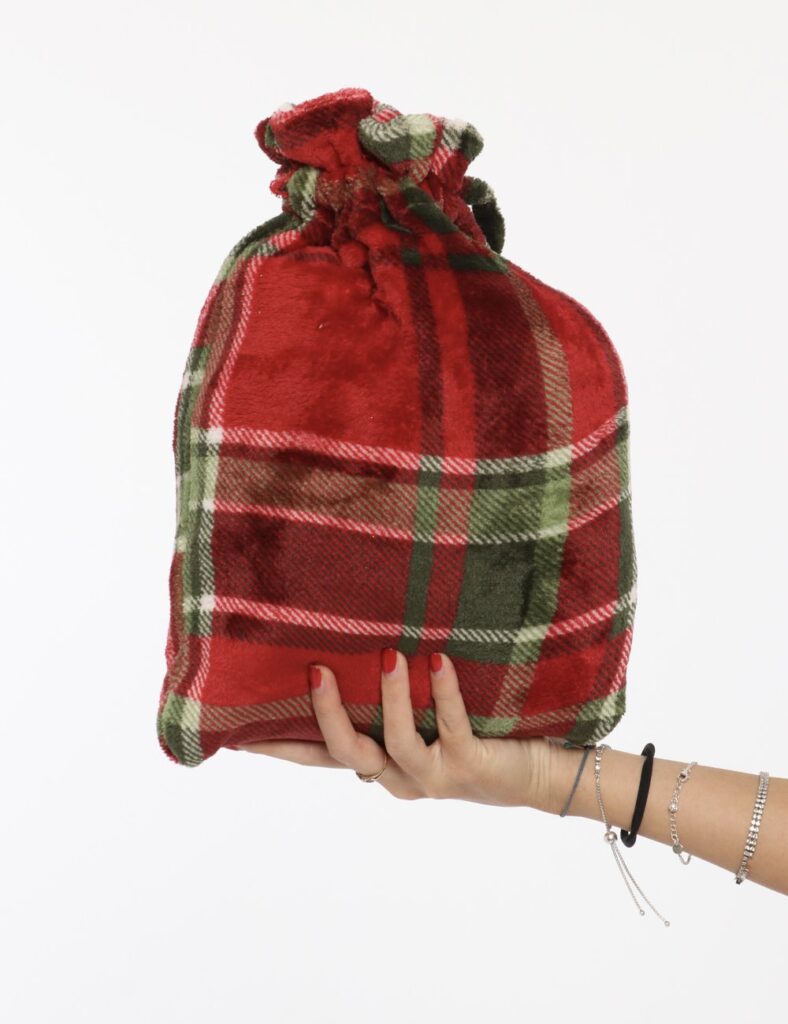 Plaid Seconda Strada riquadri verde - COMPOSIZIONE E VESTIBILITÀ:100% poliestereCONSIGLI DI STILE:Plaid natalizio in tonalit