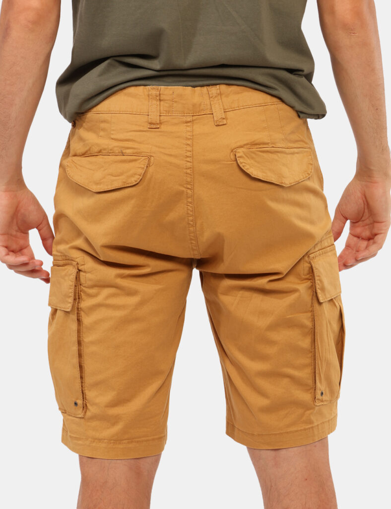 Bermuda Aeronautica Italiana Giallo - Bermuda in total senape, con tasche a taglio trasversale, tasche a toppa laterale, e t